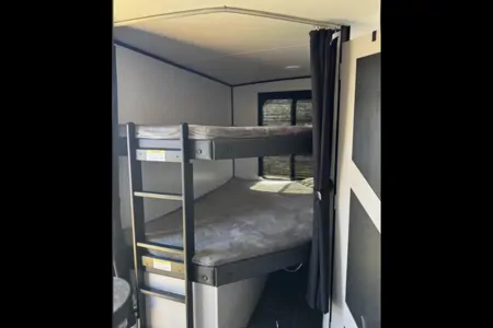 Pet Friendly Heartland 251BH King bed + Bunks