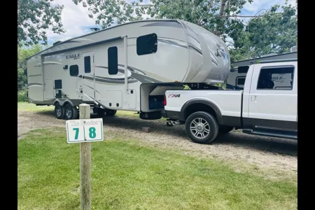 Farrah's Fifth Wheel