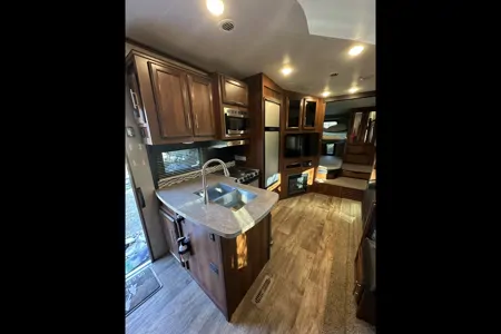 Farrah's Fifth Wheel