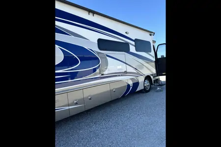 Bryan's Fleetwood Discovery LXE