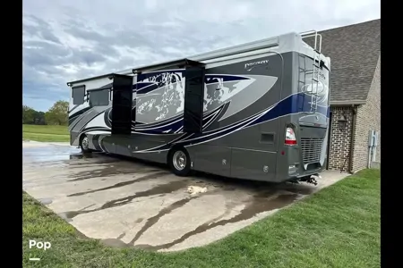 Bryan's Fleetwood Discovery LXE