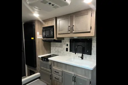 Starcraft Autumn Ridge 182 RB Travel Trailer