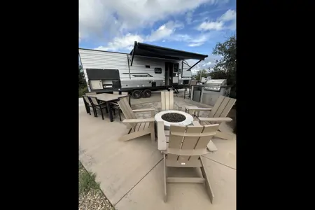 2025 Coachmen, Bunkhouse, Sleeps 8 family, pet friendly (Delivery only)