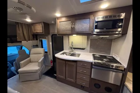 Trailblazer Adventurer Class C Motorhome