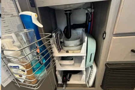 Ashley's perfect family trailer! 2024 keystone hideout 181BH Travel Trailer