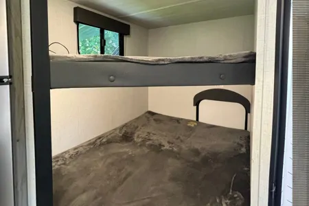 Ashley's perfect family trailer! 2024 keystone hideout 181BH Travel Trailer