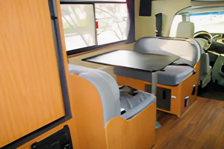 Marie-Claude Thor Motor Coach Majestic Classe C