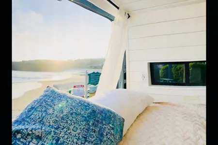 170 Mercedes Sprinter Van, 4WD Class B