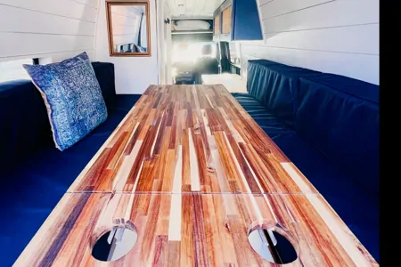 170 Mercedes Sprinter Van, 4WD Class B