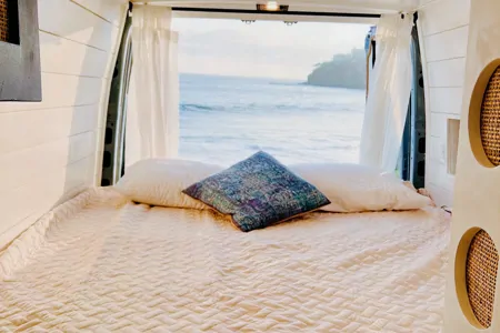 170 Mercedes Sprinter Van, 4WD Class B