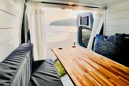 170 Mercedes Sprinter Van, 4WD Class B