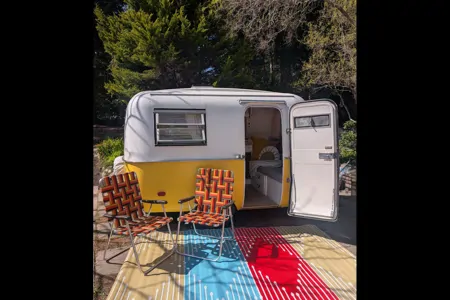 Felicity on the Coast