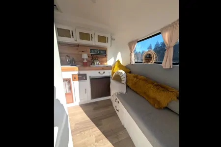 Felicity on the Coast