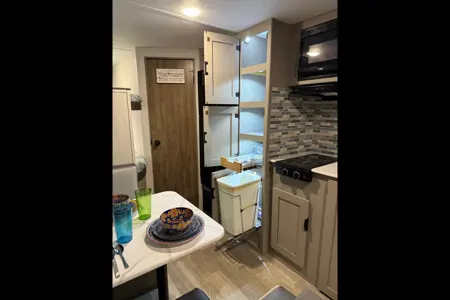 Leisure Lodgings Clipper 25BH Starlink included