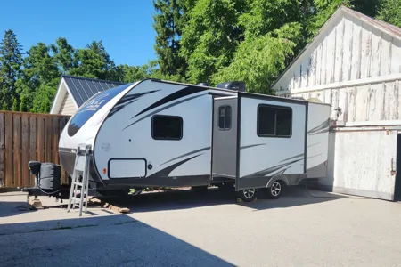Taira's Coachmen Northern Spirit 2454BH Travel Trailer