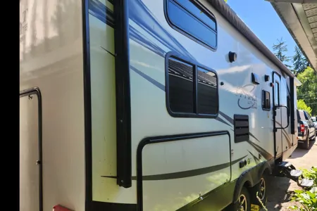 Taira's Coachmen Northern Spirit 2454BH Travel Trailer
