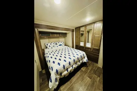 Quarry Ridge Sun Retreat Sherkston Shores Luxury RV