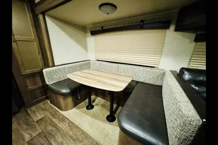 Quarry Ridge Sun Retreat Sherkston Shores Luxury RV