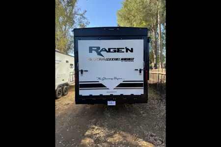 Genesis Supreme RV FS2750 Toy Hauler