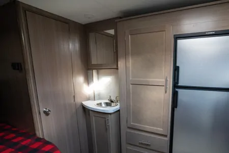 Ric's Four-Season 24DS Class C RV
