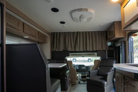 Ric's Four-Season 24DS Class C RV
