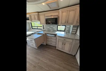 Daniel's Newmar Kountry King 4045 Class A