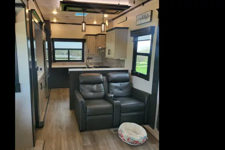 Paul's Redwood Fifth Wheel