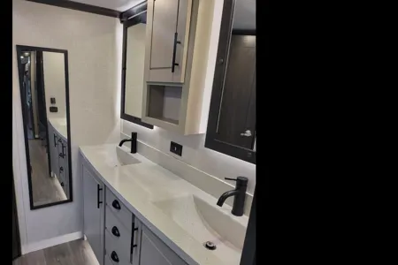 Paul's Redwood Fifth Wheel