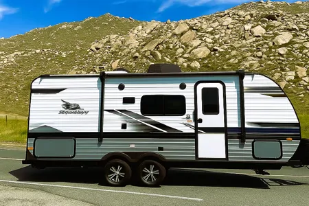 🍇 Brand NEW 2024 Jam Caravan – Sleeps 8! ✨ Spacious & Luxe 🍇
