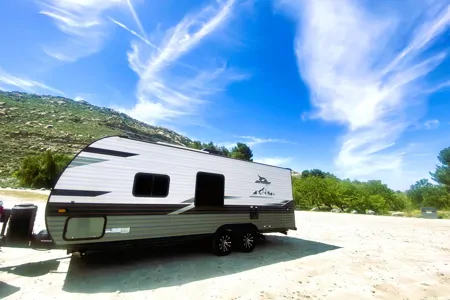🍇 Brand NEW 2024 Jam Caravan – Sleeps 8! ✨ Spacious & Luxe 🍇