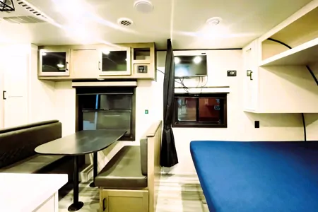 🍇 Brand NEW 2024 Jam Caravan – Sleeps 8! ✨ Spacious & Luxe 🍇