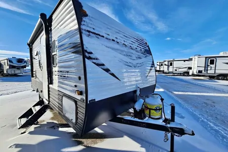 Phong's Travel Trailer R179 Travel Trailer
