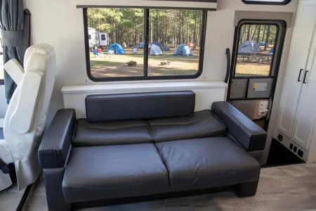 A03 - 10 Person w/ Bunk - The RV Rental Factory