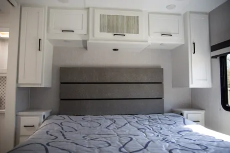 A03 - 10 Person w/ Bunk - The RV Rental Factory