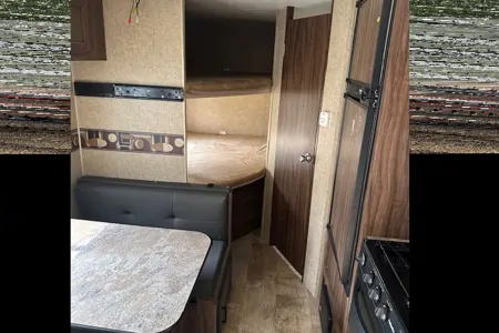 Sportsmen by KZ S272BH Travel Trailer