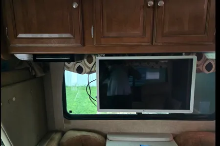 Space Coachmen Leprechaun