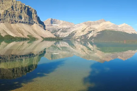 Toyota Voxy Camper (8 seats/2 sleeps)Park Pass+Airport pickup+(US/Canada)