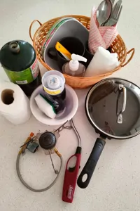 Toyota Voxy Camper (8 seats/2 sleeps)Park Pass+Airport pickup+(US/Canada)