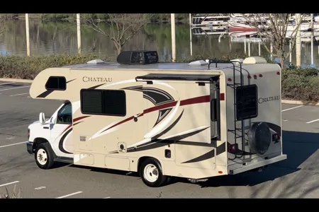 Ryker's Thor Motor Coach Chateau Class C