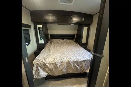 Grand Design Imagine 3170BH Travel Trailer