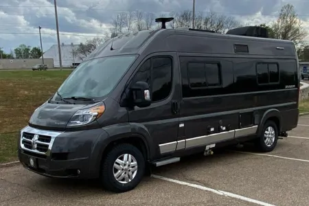 Tatanka Travato Class B