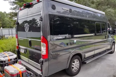 Tatanka Travato Class B