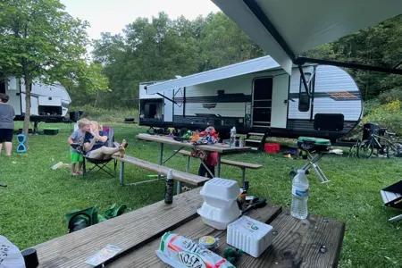 Pierce's Pet & Family Friendly Bunkhouse Getaway