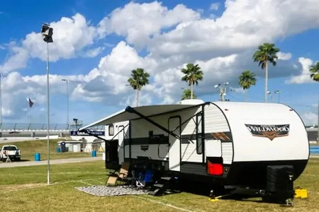 Pierce's Pet & Family Friendly Bunkhouse Getaway