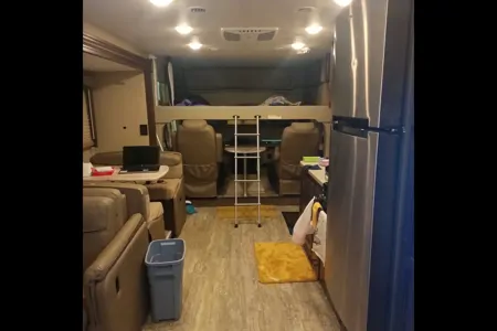 Mark's Thor Motor Coach Hurricane 35m Class A