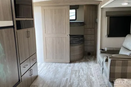 Tropical RV Grand Design Imagine 2910BH Travel Trailer