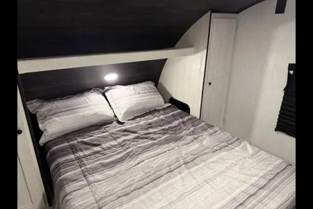 Family bunkhouse RV Sleeps 8