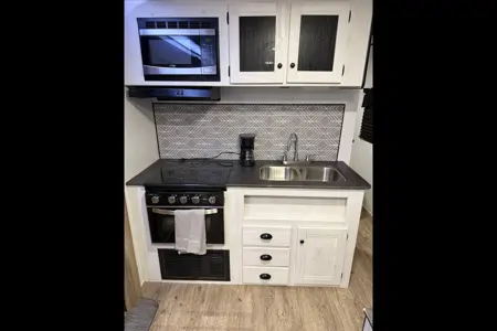 Family bunkhouse RV Sleeps 8