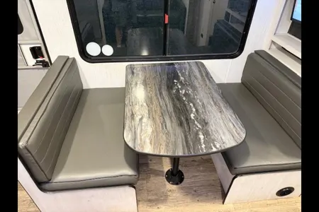 Family bunkhouse RV Sleeps 8