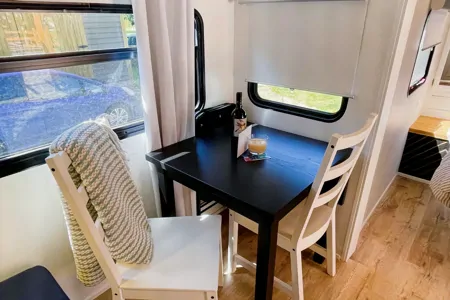 2008 Sportsman- Sleeps 4-5. A/C - Fully Renovated - Super Chic!